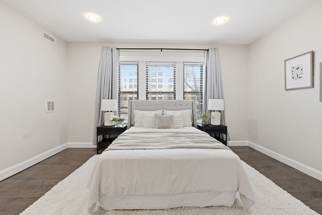 1653 Commonwealth Ave 2, Boston, MA 02135