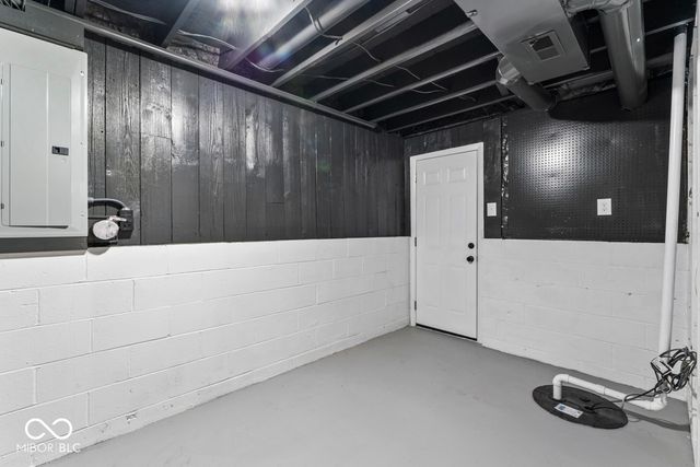 1026 Hollowood Court, Indianapolis, IN 46234