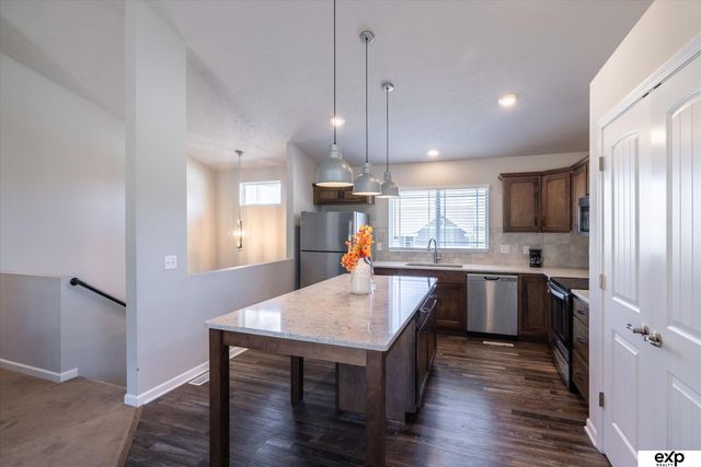 7752 N 108th Street, Omaha, NE 68142