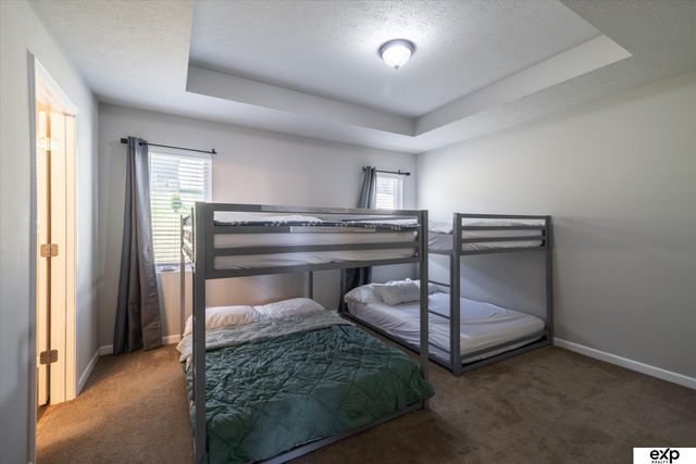 7752 N 108th Street, Omaha, NE 68142