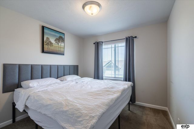 7752 N 108th Street, Omaha, NE 68142