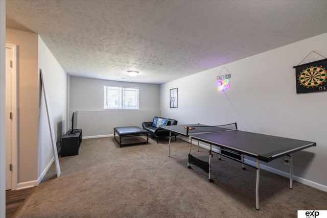 7752 N 108th Street, Omaha, NE 68142