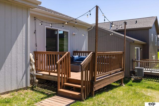 7752 N 108th Street, Omaha, NE 68142
