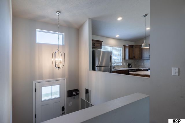7752 N 108th Street, Omaha, NE 68142