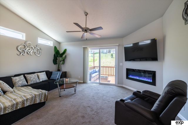 7752 N 108th Street, Omaha, NE 68142