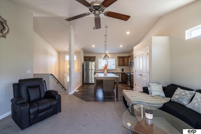 7752 N 108th Street, Omaha, NE 68142