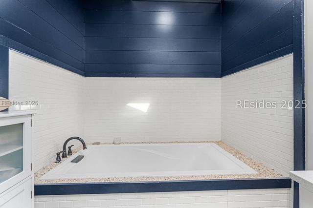 14 Peregrine Dr, Hilton Head Island, SC 29926