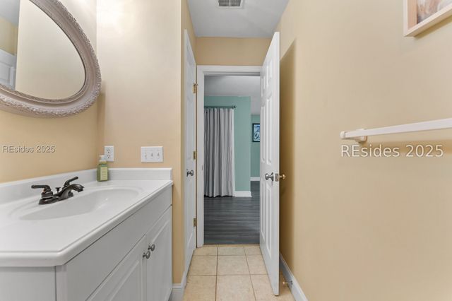 14 Peregrine Dr, Hilton Head Island, SC 29926