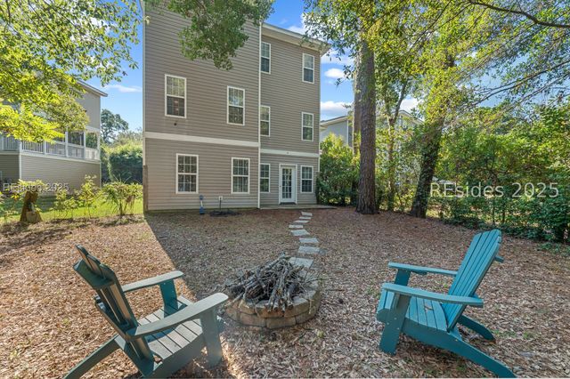 14 Peregrine Dr, Hilton Head Island, SC 29926