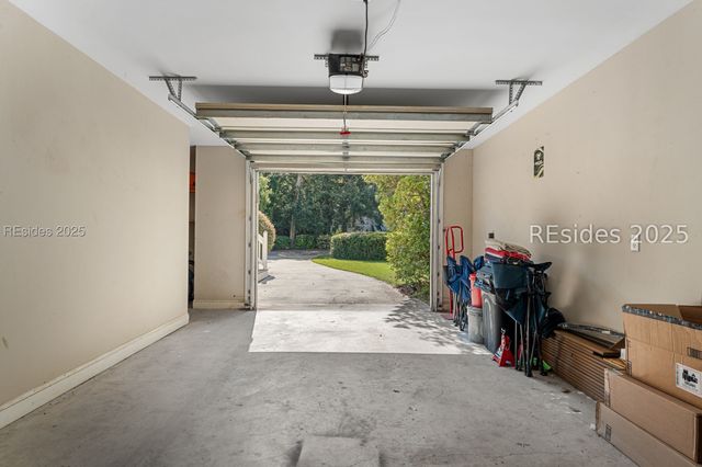 14 Peregrine Dr, Hilton Head Island, SC 29926