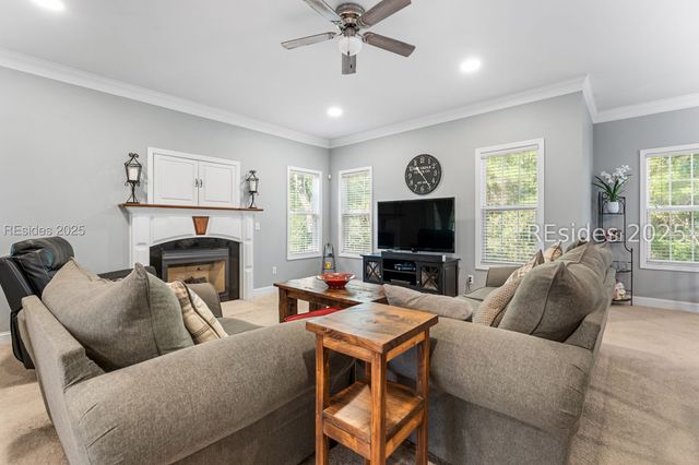 14 Peregrine Dr, Hilton Head Island, SC 29926