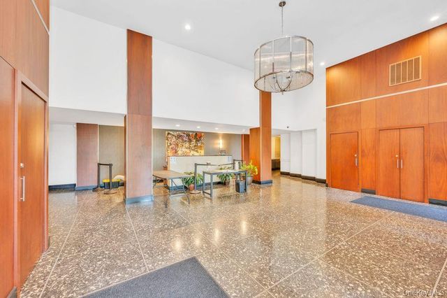 9201 Shore Road A505, Brooklyn, NY 11209