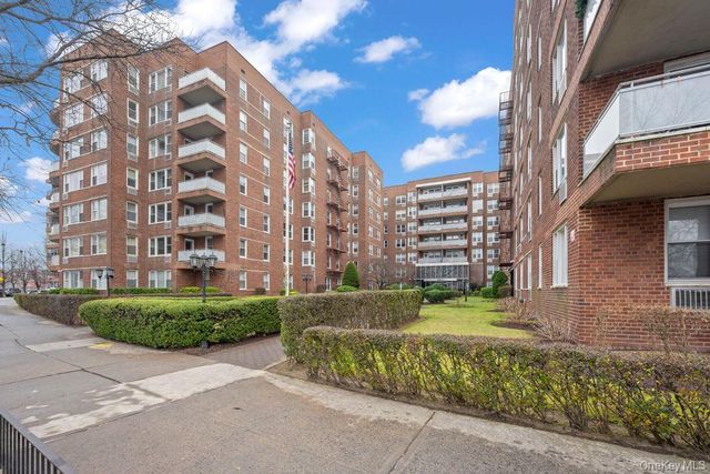 9201 Shore Road A505, Brooklyn, NY 11209