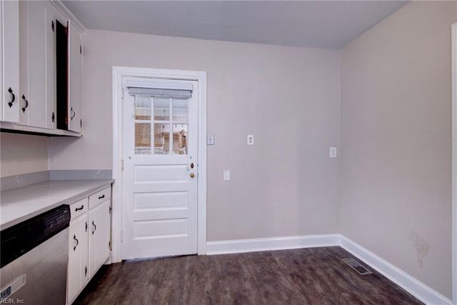 46 Woodfin RD, Newport News, VA 23601