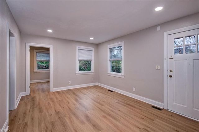 46 Woodfin RD, Newport News, VA 23601