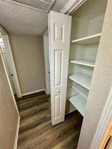 9216 W PATTERSON STREET, Tampa, FL 33615