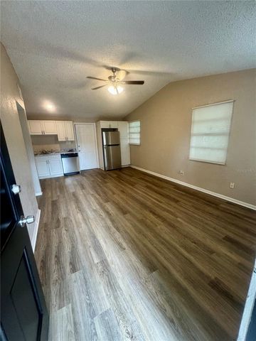 9216 W PATTERSON STREET, Tampa, FL 33615