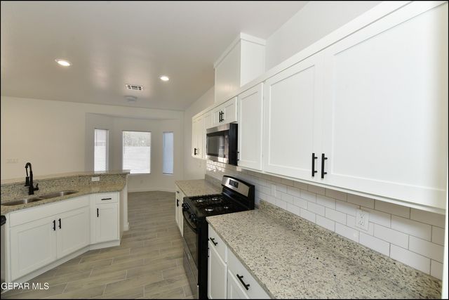 471 Huereque A and B Drive, Socorro, TX 79927