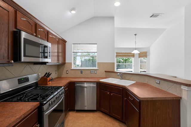 8521 Chick Pea LN, Austin, TX 78748