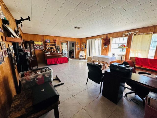 10425 Okeechobee Road, Fort Pierce, FL 34945