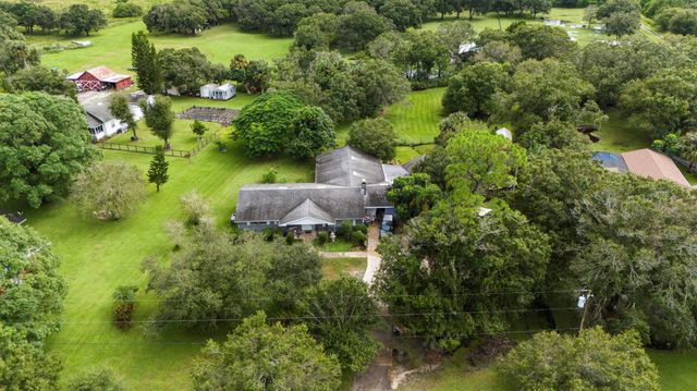 10425 Okeechobee Road, Fort Pierce, FL 34945