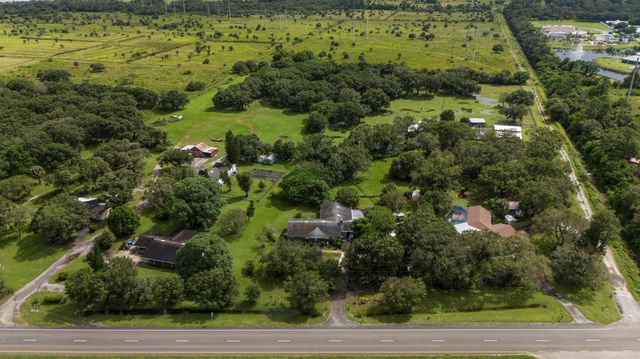 10425 Okeechobee Road, Fort Pierce, FL 34945