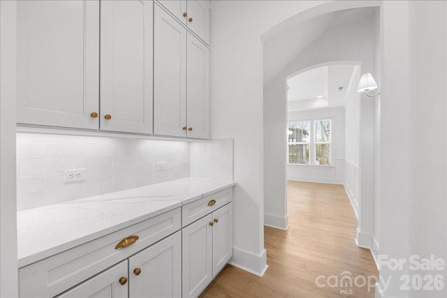 1607 Chippendale Road, Charlotte, NC 28205