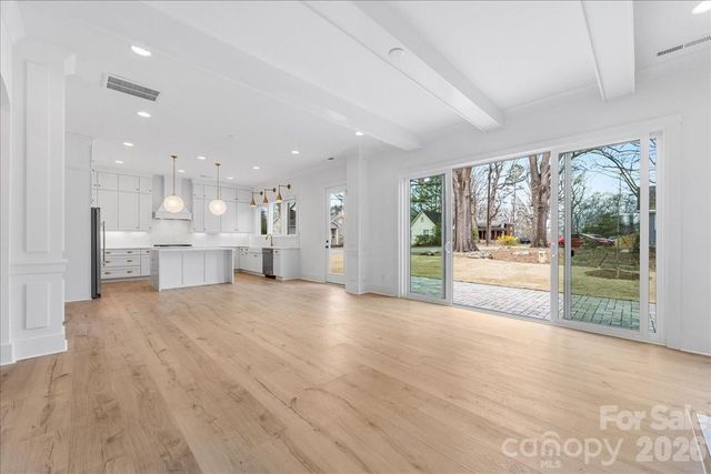 1607 Chippendale Road, Charlotte, NC 28205