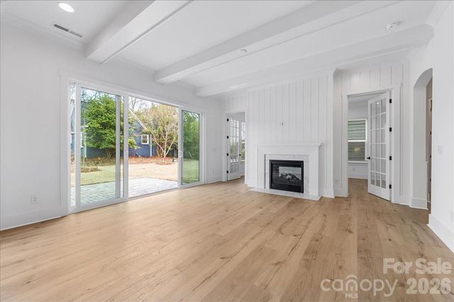 1607 Chippendale Road, Charlotte, NC 28205