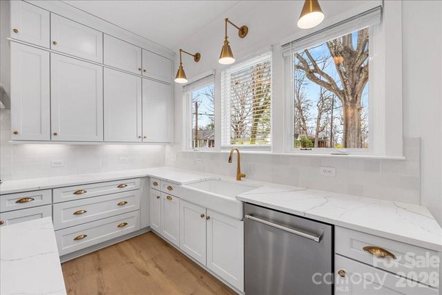 1607 Chippendale Road, Charlotte, NC 28205