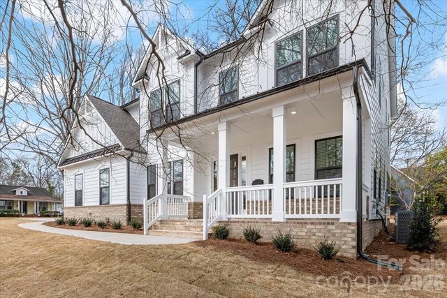 1607 Chippendale Road, Charlotte, NC 28205