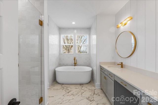 1607 Chippendale Road, Charlotte, NC 28205