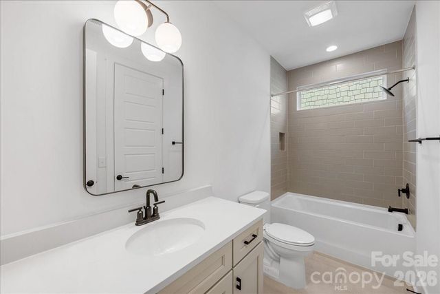 1607 Chippendale Road, Charlotte, NC 28205