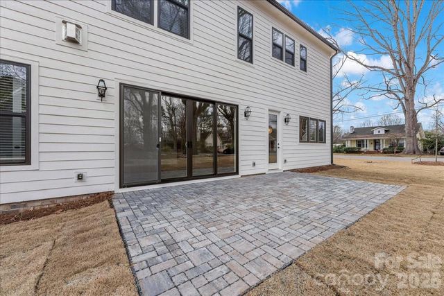 1607 Chippendale Road, Charlotte, NC 28205