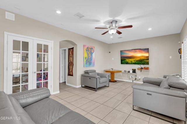 6068 RIVET Place, El Paso, TX 79932