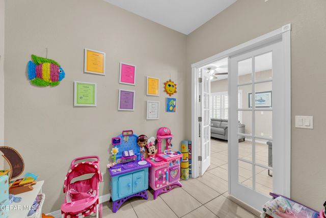 6068 RIVET Place, El Paso, TX 79932