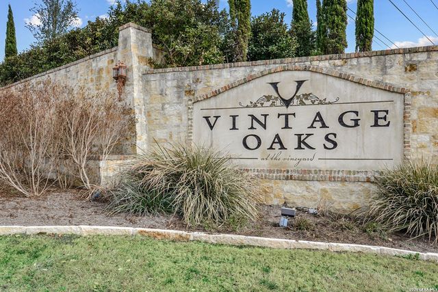 1251 ACE TRL, New Braunfels, TX 78132