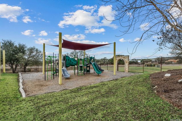 1251 ACE TRL, New Braunfels, TX 78132