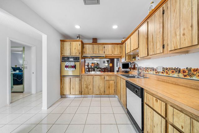 5730 Fernley Drive E 23, West Palm Beach, FL 33415