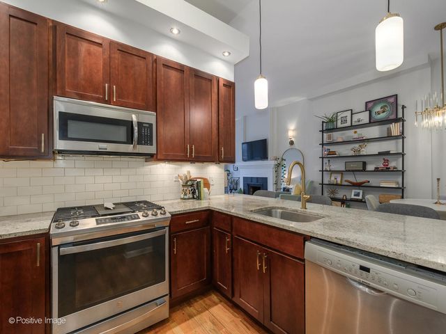 1914 N Sheffield Avenue 2F, Chicago, IL 60614