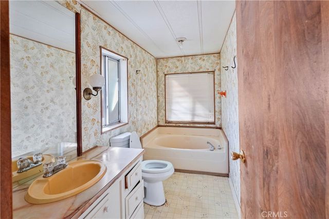 16700 Fox Way, Clearlake Oaks, CA 95423