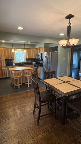 10444 S Troy Street, Chicago, IL 60655