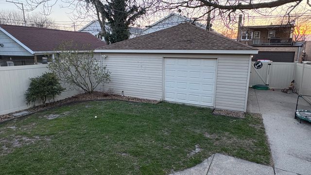 10444 S Troy Street, Chicago, IL 60655