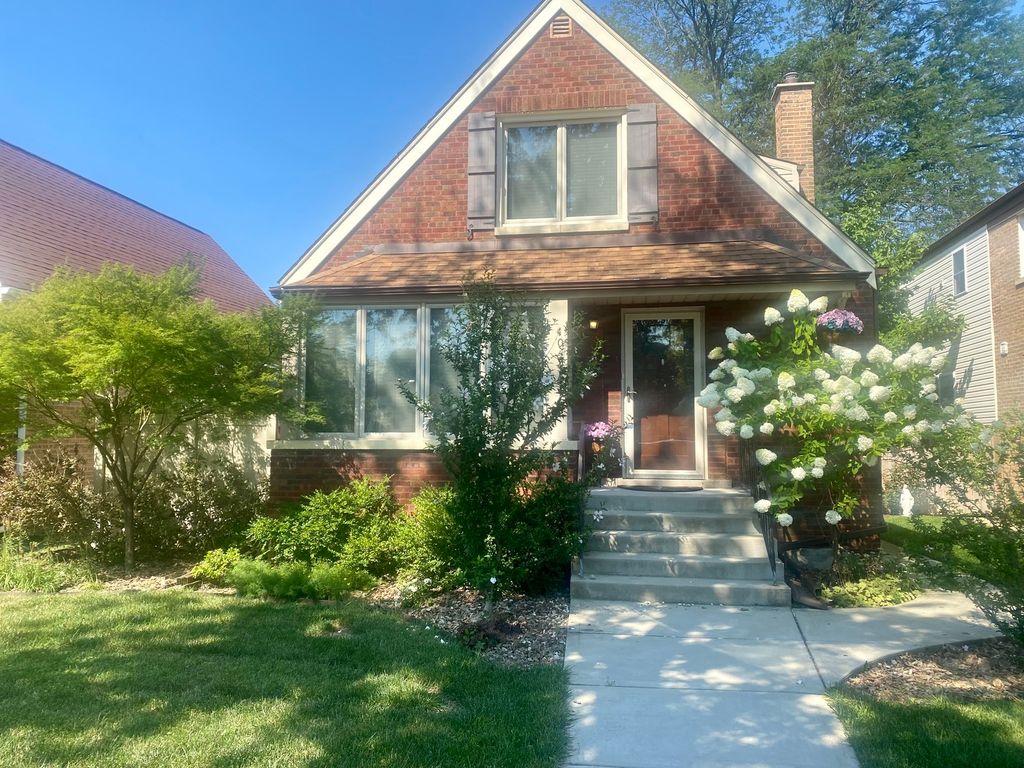 10444 S Troy Street, Chicago, IL 60655