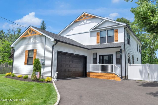 9 Pica Place, Tinton Falls, NJ 07724