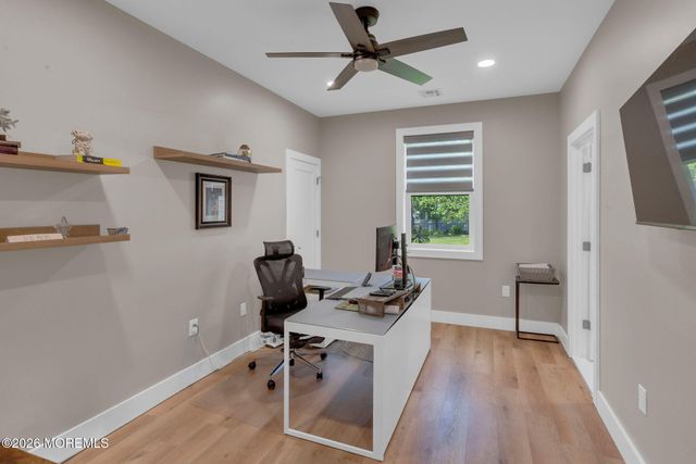 9 Pica Place, Tinton Falls, NJ 07724