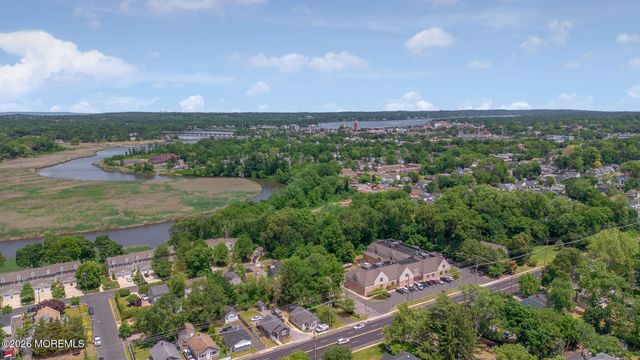 9 Pica Place, Tinton Falls, NJ 07724