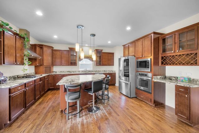 1 Duval Court, Bolingbrook, IL 60490