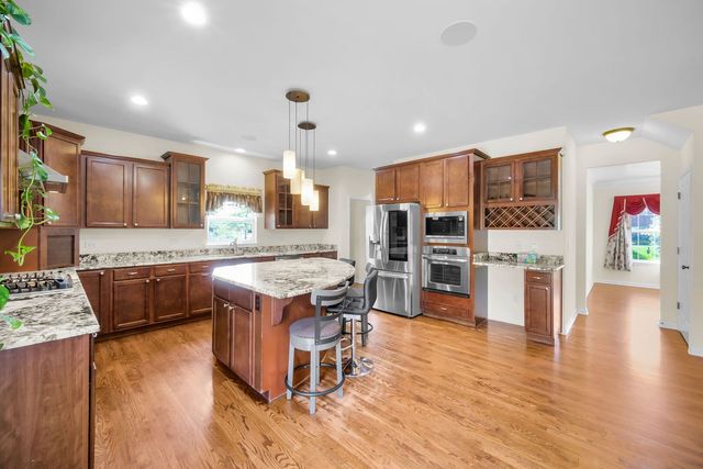 1 Duval Court, Bolingbrook, IL 60490