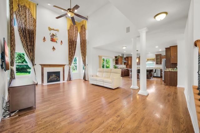 1 Duval Court, Bolingbrook, IL 60490